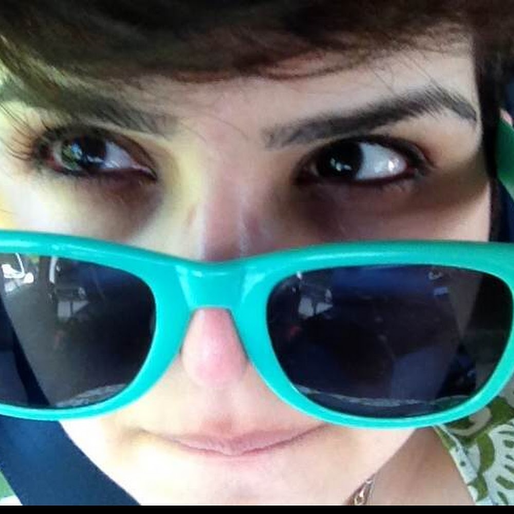 Meet your Posher, Aliea